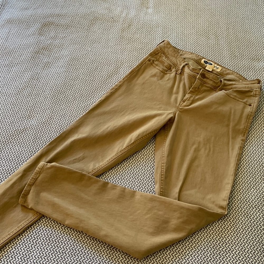 Old Navy Rockstar Super Skinny jeans in camel, size 8